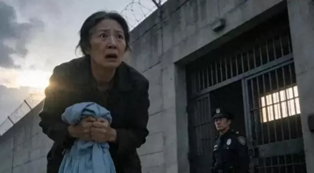 何小满提前出狱七年未归,养父接人时获留信与身世材料 细节速览 何小满提前出狱七年未归,养父接人时获留信与身世材料 细节速览